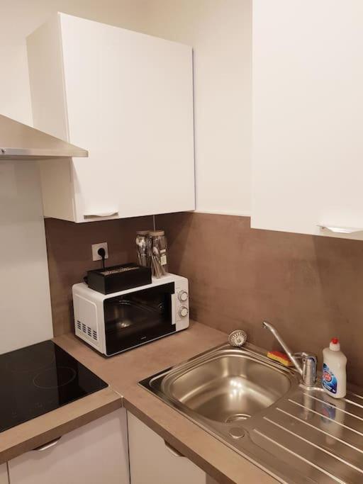 Appartamento Le Jeanne 4/6 Couchages, Wifi, Sanctuaire Lourdes Esterno foto