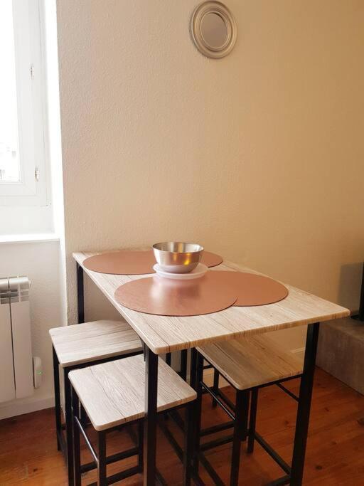 Appartamento Le Jeanne 4/6 Couchages, Wifi, Sanctuaire Lourdes Esterno foto